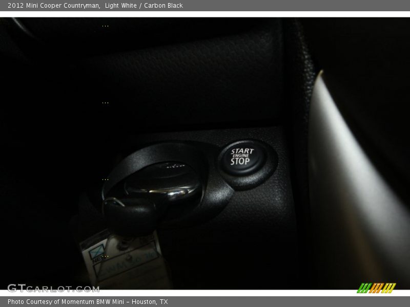 Light White / Carbon Black 2012 Mini Cooper Countryman