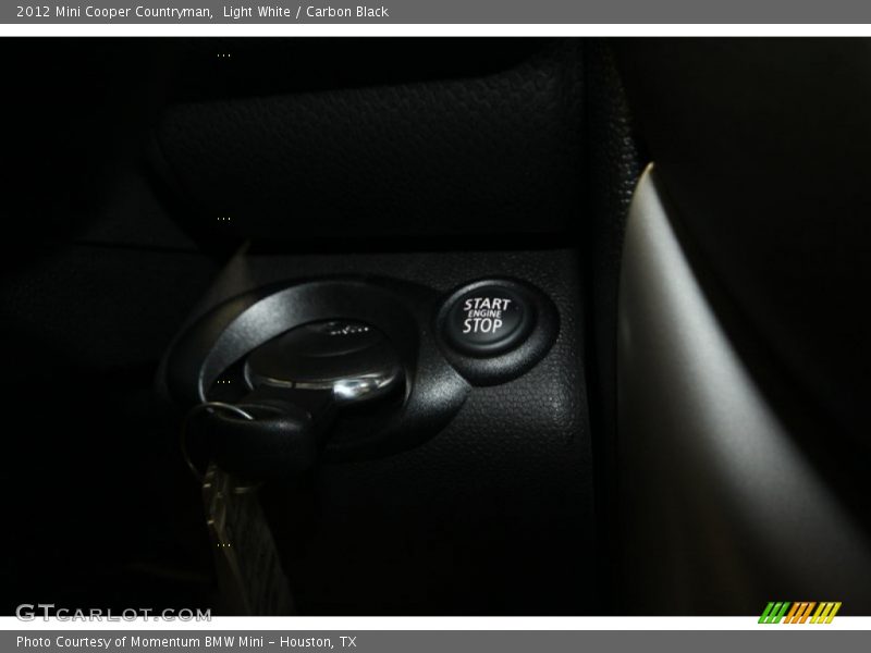 Light White / Carbon Black 2012 Mini Cooper Countryman