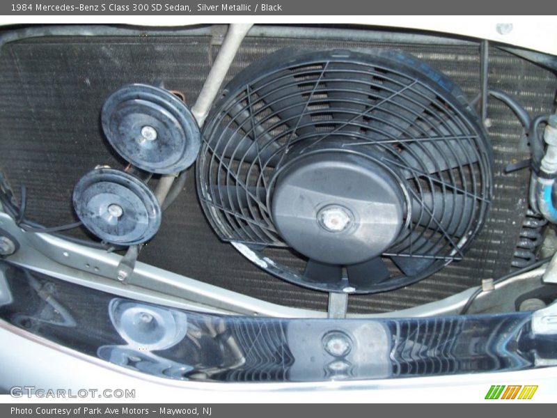 Silver Metallic / Black 1984 Mercedes-Benz S Class 300 SD Sedan