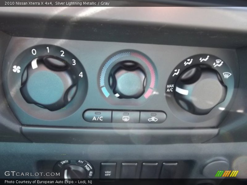Silver Lightning Metallic / Gray 2010 Nissan Xterra X 4x4