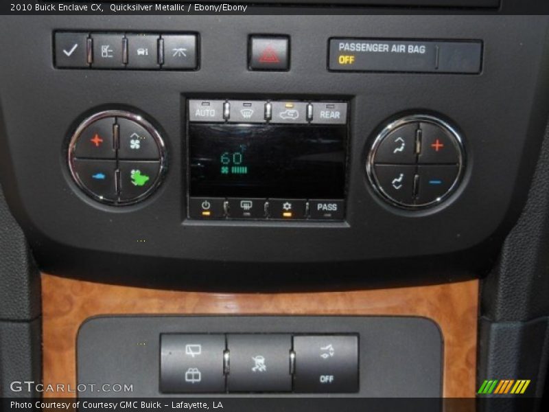 Quicksilver Metallic / Ebony/Ebony 2010 Buick Enclave CX