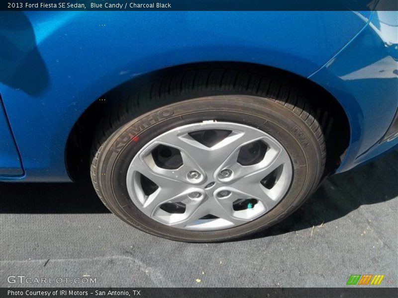 Blue Candy / Charcoal Black 2013 Ford Fiesta SE Sedan