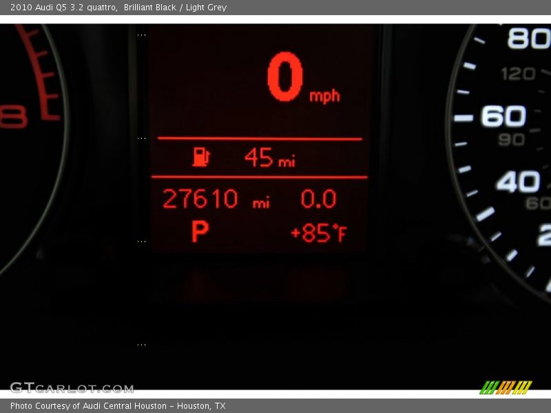 Brilliant Black / Light Grey 2010 Audi Q5 3.2 quattro