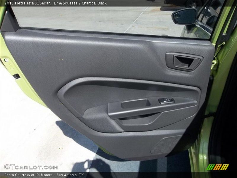 Lime Squeeze / Charcoal Black 2013 Ford Fiesta SE Sedan