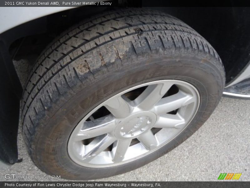 Pure Silver Metallic / Ebony 2011 GMC Yukon Denali AWD
