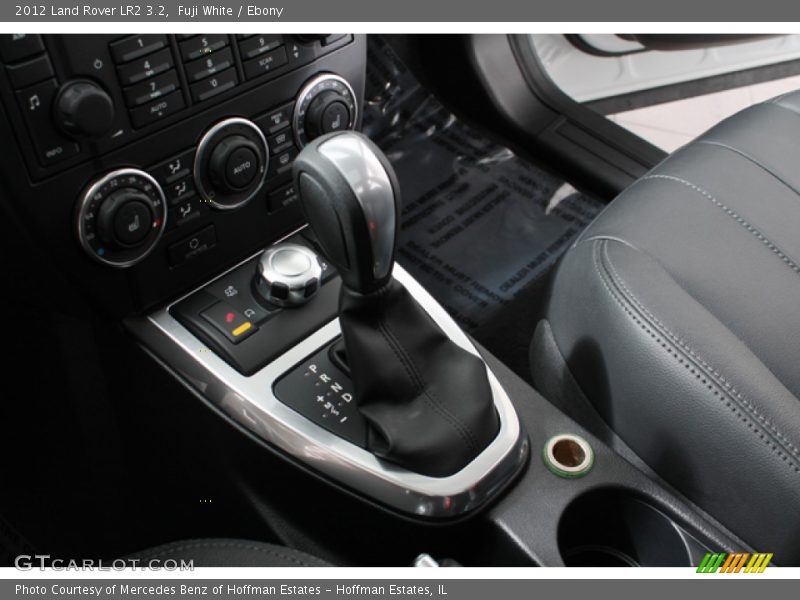 Fuji White / Ebony 2012 Land Rover LR2 3.2