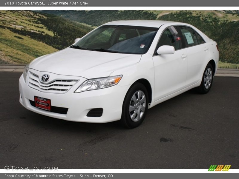 Super White / Ash Gray 2010 Toyota Camry SE