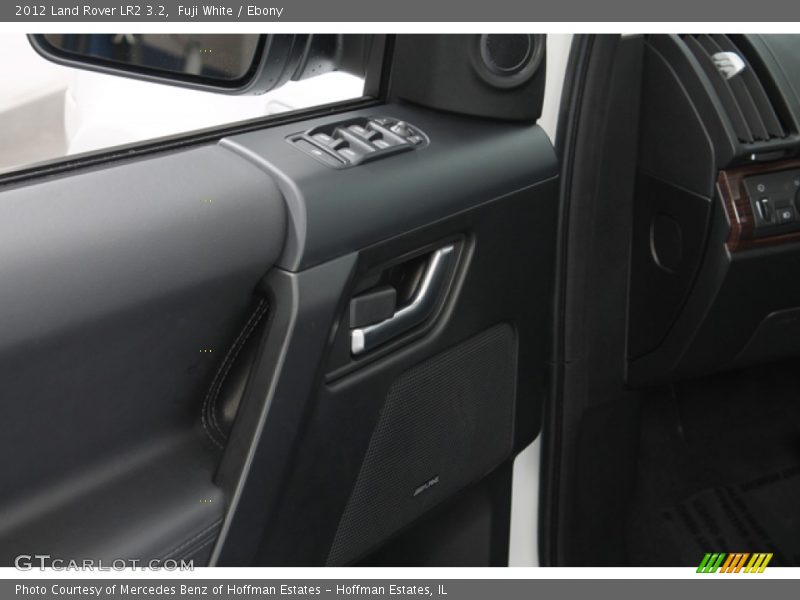 Fuji White / Ebony 2012 Land Rover LR2 3.2