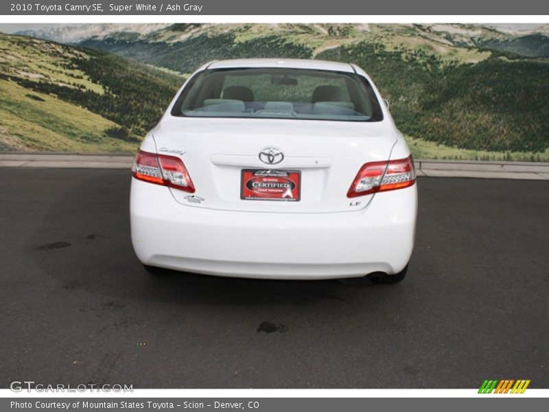 Super White / Ash Gray 2010 Toyota Camry SE