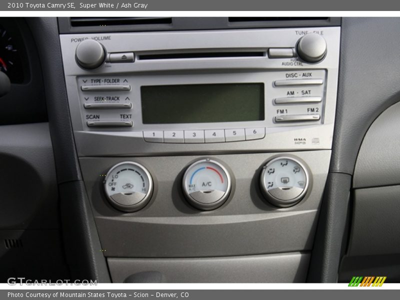 Super White / Ash Gray 2010 Toyota Camry SE