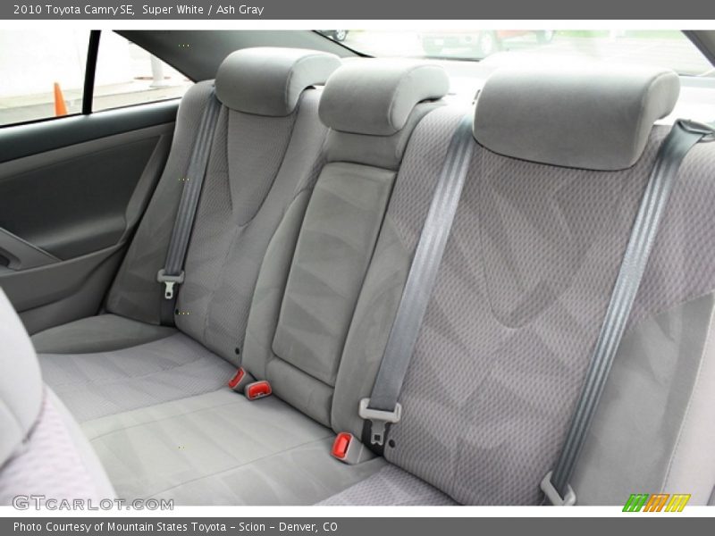 Super White / Ash Gray 2010 Toyota Camry SE