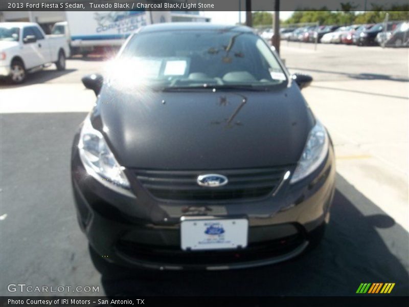 Tuxedo Black / Charcoal Black/Light Stone 2013 Ford Fiesta S Sedan