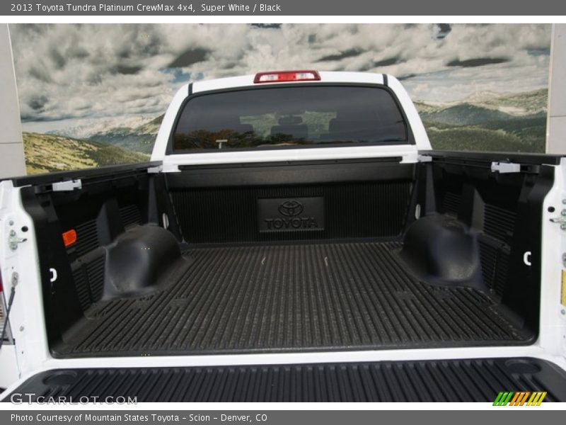 Super White / Black 2013 Toyota Tundra Platinum CrewMax 4x4