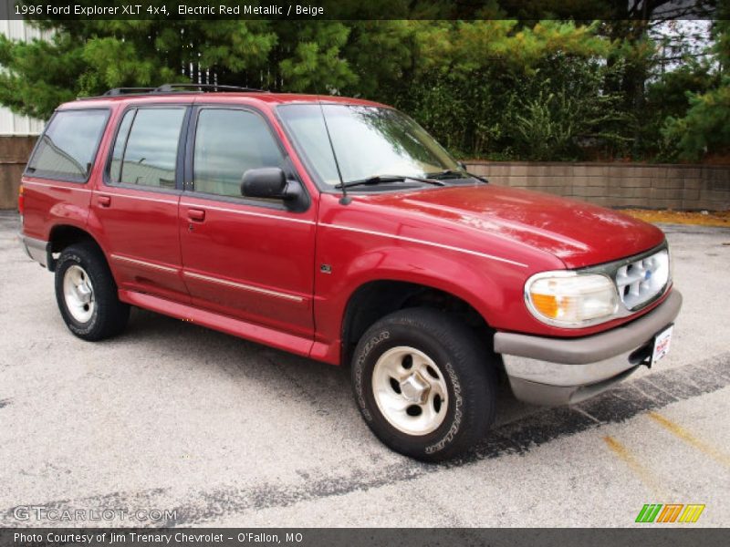 Front 3/4 View of 1996 Explorer XLT 4x4
