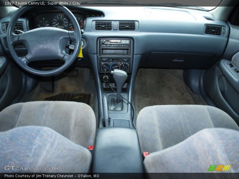 Super White / Gray 1997 Toyota Camry LE