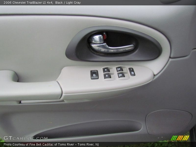 Black / Light Gray 2006 Chevrolet TrailBlazer LS 4x4