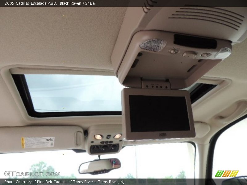 Black Raven / Shale 2005 Cadillac Escalade AWD