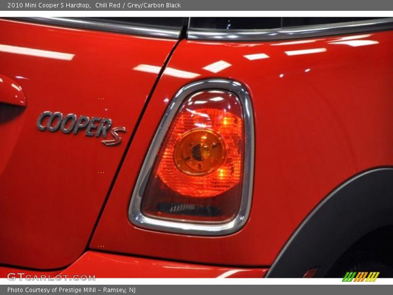 Chili Red / Grey/Carbon Black 2010 Mini Cooper S Hardtop