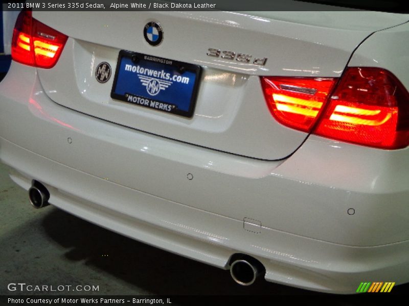 Alpine White / Black Dakota Leather 2011 BMW 3 Series 335d Sedan