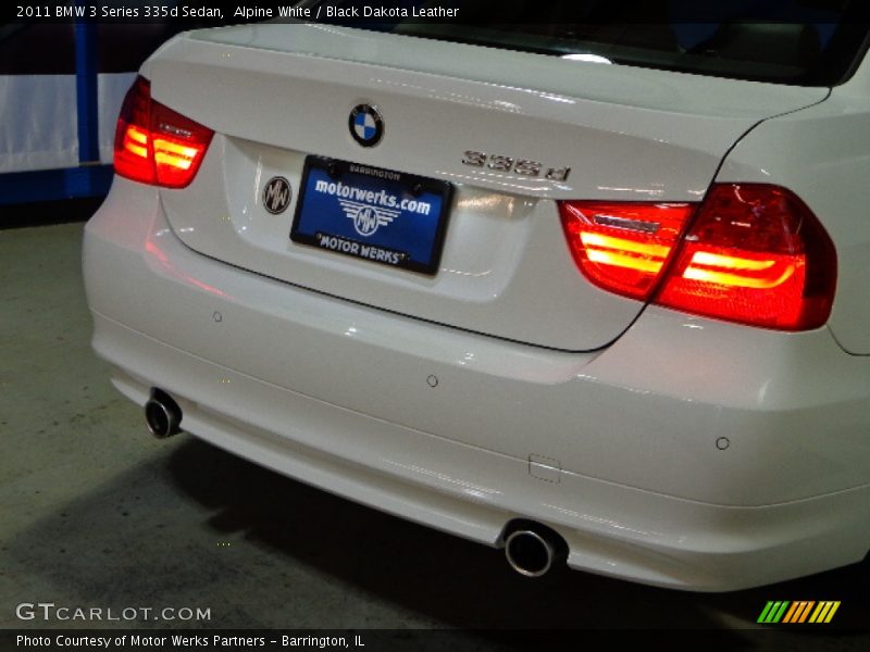 Alpine White / Black Dakota Leather 2011 BMW 3 Series 335d Sedan