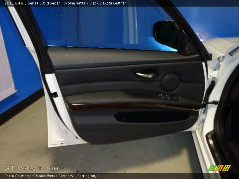 Alpine White / Black Dakota Leather 2011 BMW 3 Series 335d Sedan