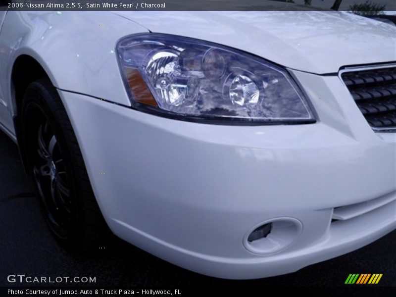 Satin White Pearl / Charcoal 2006 Nissan Altima 2.5 S