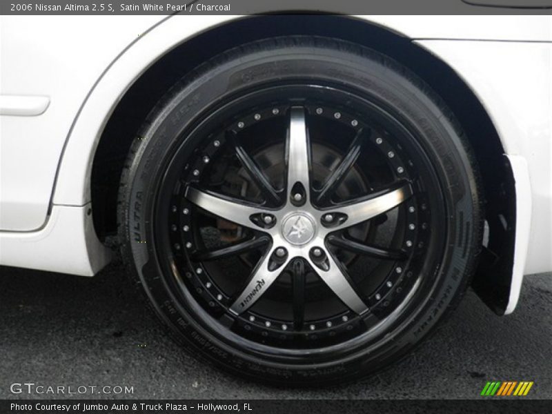 Satin White Pearl / Charcoal 2006 Nissan Altima 2.5 S