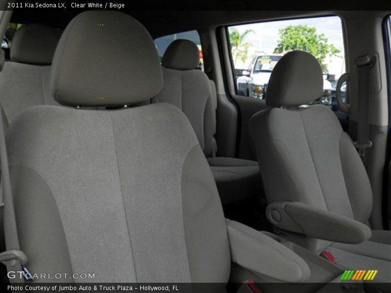 Clear White / Beige 2011 Kia Sedona LX