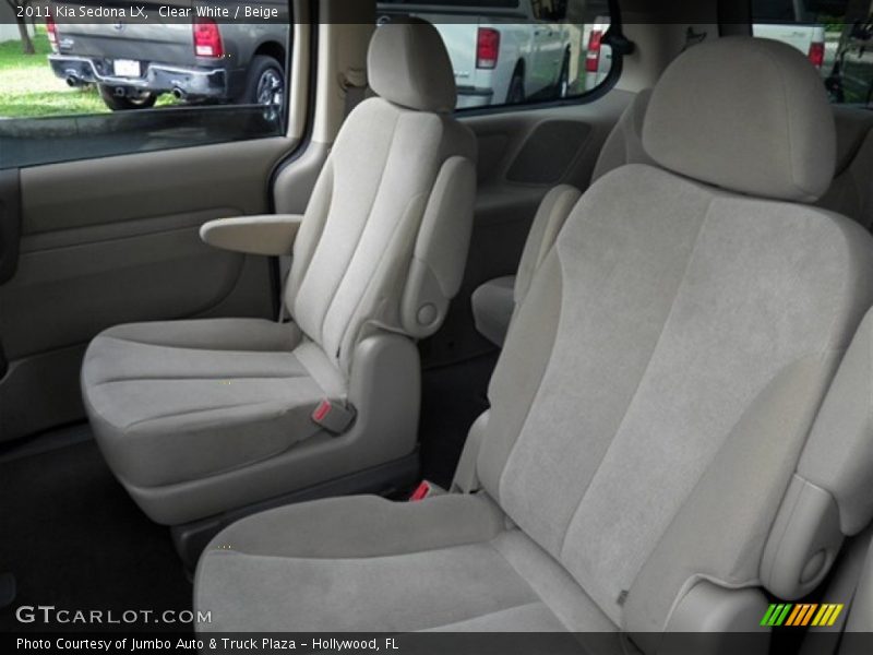Clear White / Beige 2011 Kia Sedona LX