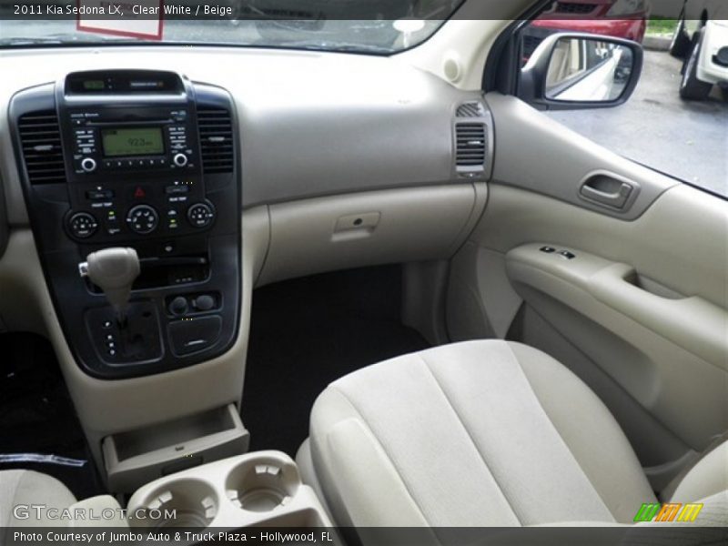 Clear White / Beige 2011 Kia Sedona LX