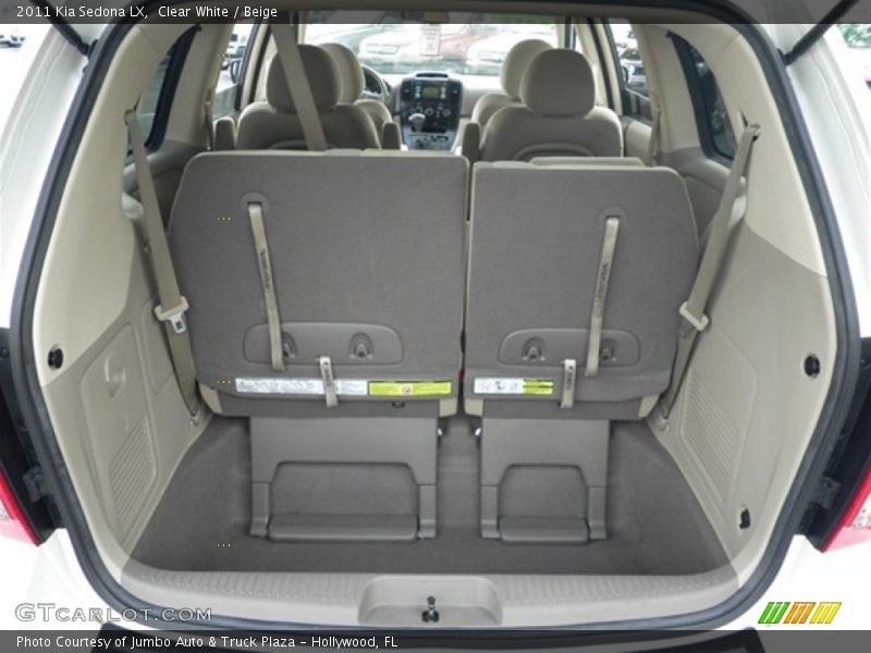 Clear White / Beige 2011 Kia Sedona LX