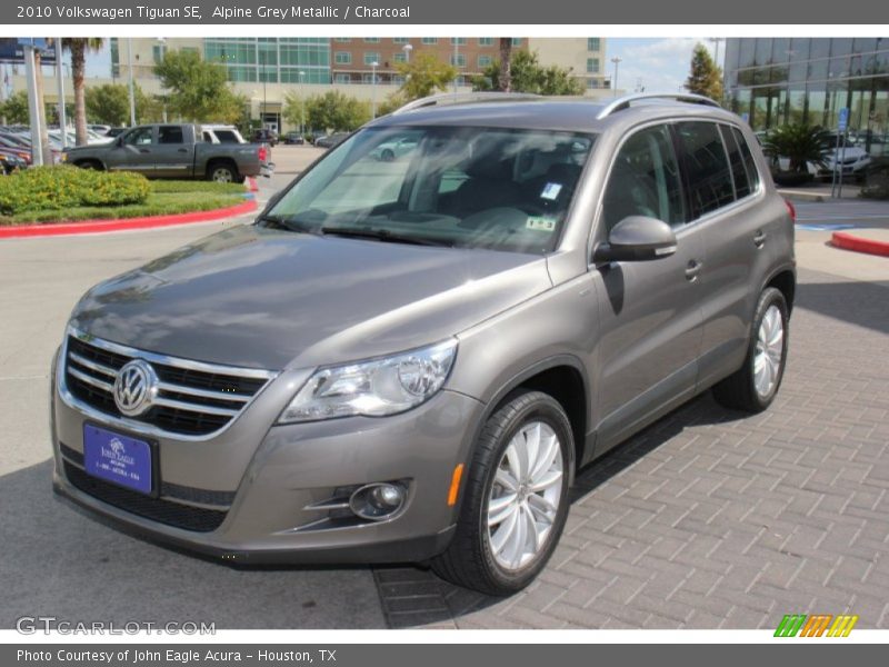 Alpine Grey Metallic / Charcoal 2010 Volkswagen Tiguan SE