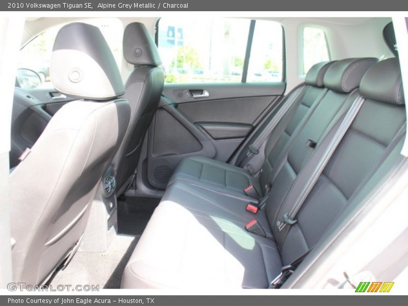 Alpine Grey Metallic / Charcoal 2010 Volkswagen Tiguan SE