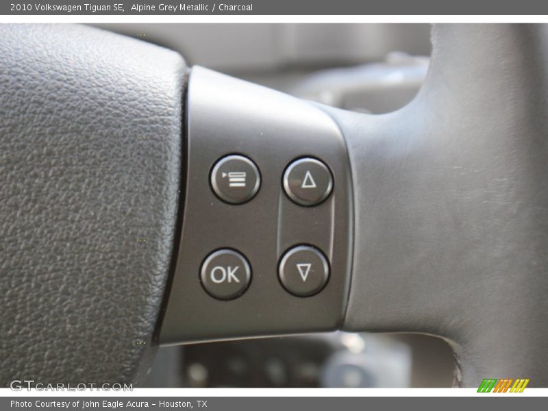 Alpine Grey Metallic / Charcoal 2010 Volkswagen Tiguan SE