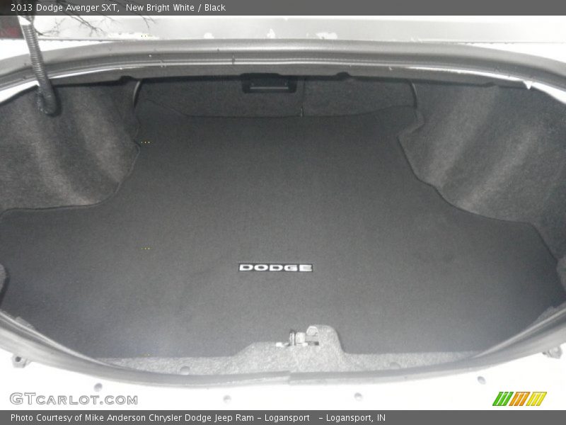 New Bright White / Black 2013 Dodge Avenger SXT