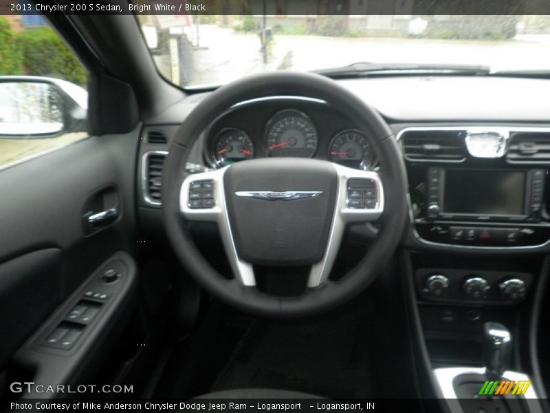 Bright White / Black 2013 Chrysler 200 S Sedan