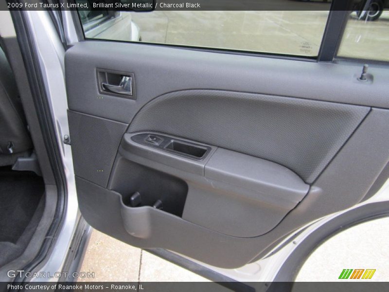 Brilliant Silver Metallic / Charcoal Black 2009 Ford Taurus X Limited