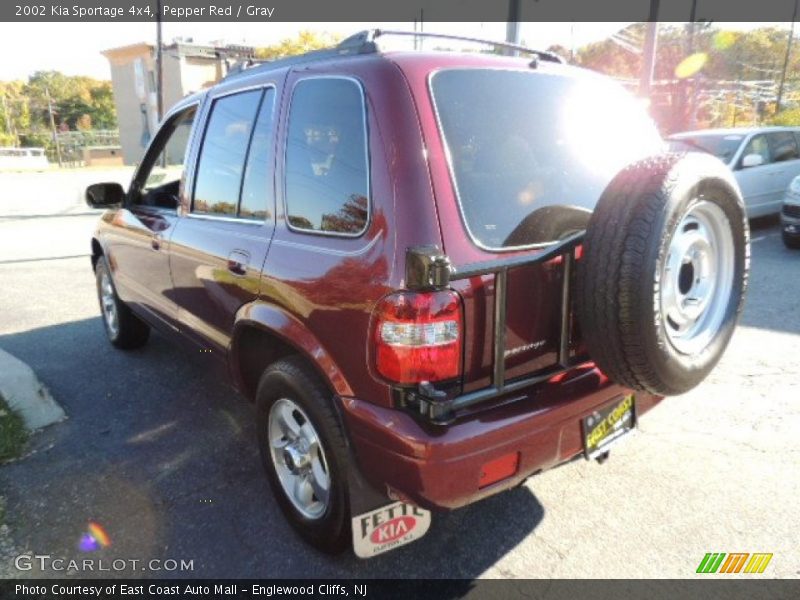 Pepper Red / Gray 2002 Kia Sportage 4x4