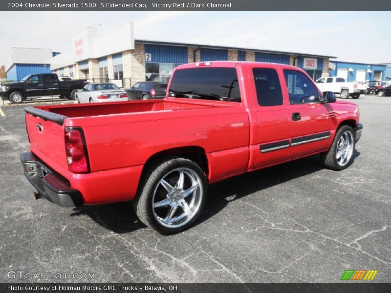 Victory Red / Dark Charcoal 2004 Chevrolet Silverado 1500 LS Extended Cab