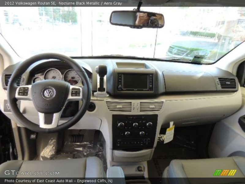 Nocturne Black Metallic / Aero Gray 2012 Volkswagen Routan SE