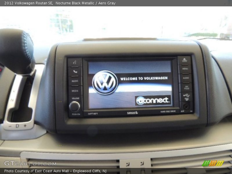 Nocturne Black Metallic / Aero Gray 2012 Volkswagen Routan SE