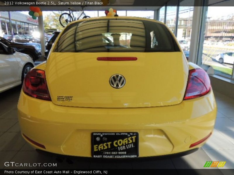 Saturn Yellow / Titan Black 2012 Volkswagen Beetle 2.5L