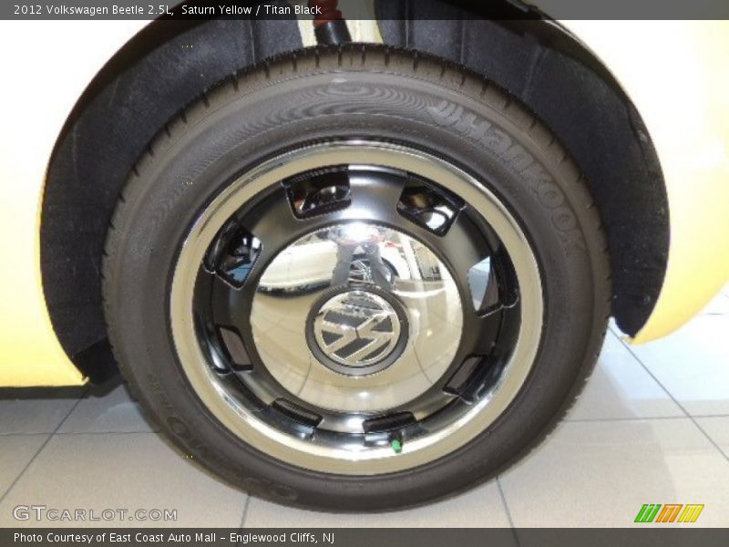 Saturn Yellow / Titan Black 2012 Volkswagen Beetle 2.5L