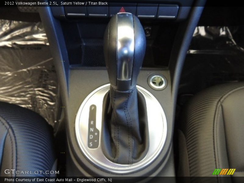Saturn Yellow / Titan Black 2012 Volkswagen Beetle 2.5L