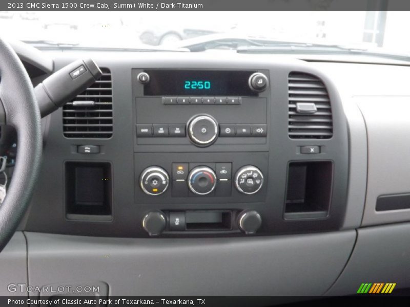 Controls of 2013 Sierra 1500 Crew Cab