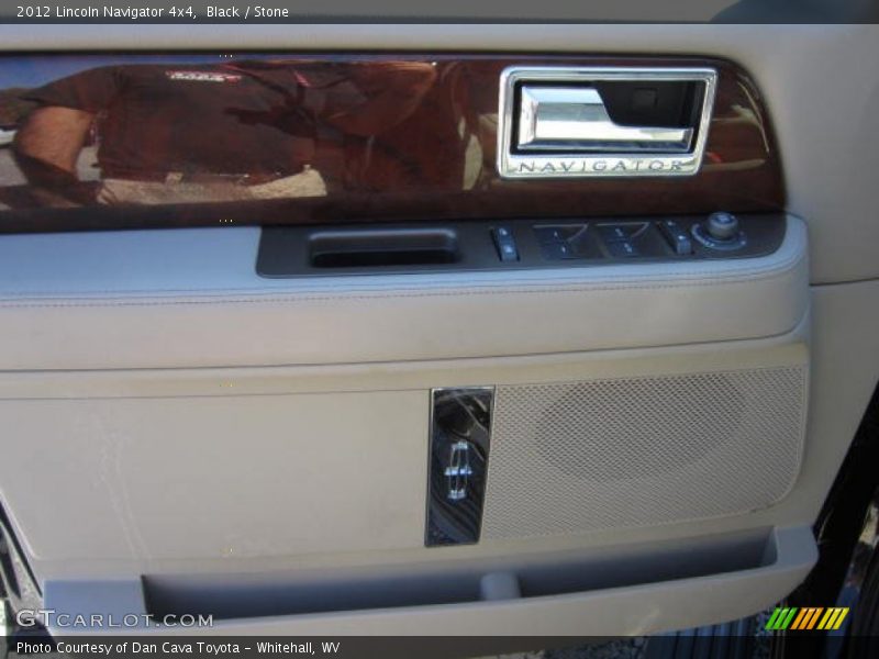 Black / Stone 2012 Lincoln Navigator 4x4
