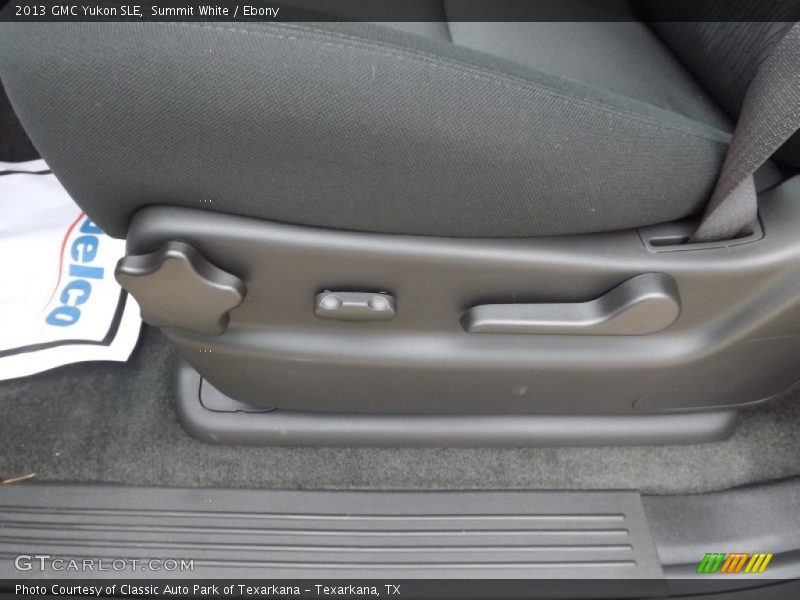 Summit White / Ebony 2013 GMC Yukon SLE