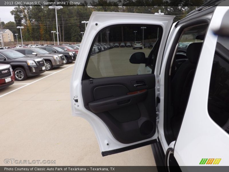 Summit White / Ebony 2013 GMC Yukon SLE