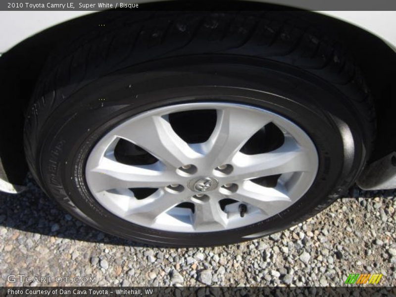 Super White / Bisque 2010 Toyota Camry LE