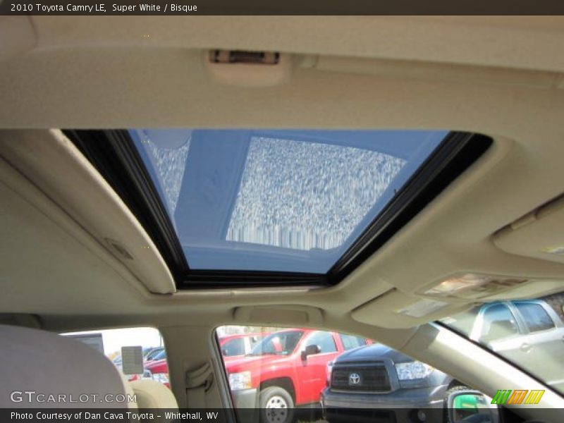 Super White / Bisque 2010 Toyota Camry LE